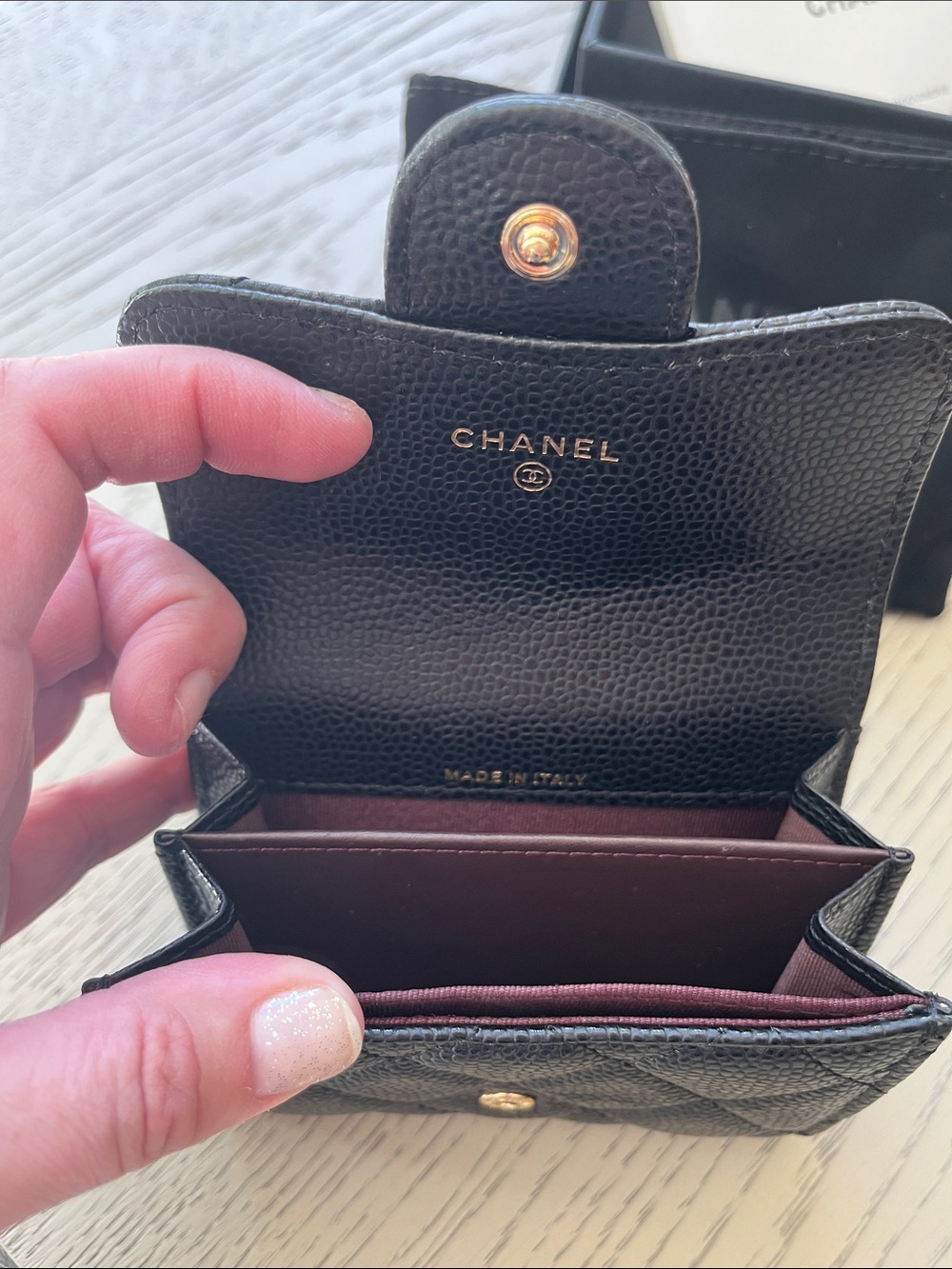 Chanel Compact Card Case / Black Caviar CC - Picture 6 of 12
